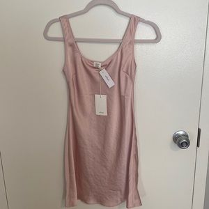 Aritzia Wilfred Tryst Dress in Poetic Pink